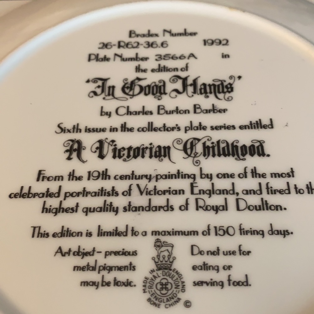 Royal Doulton In Good Hands Decorative Plate - Picture 3 of 3